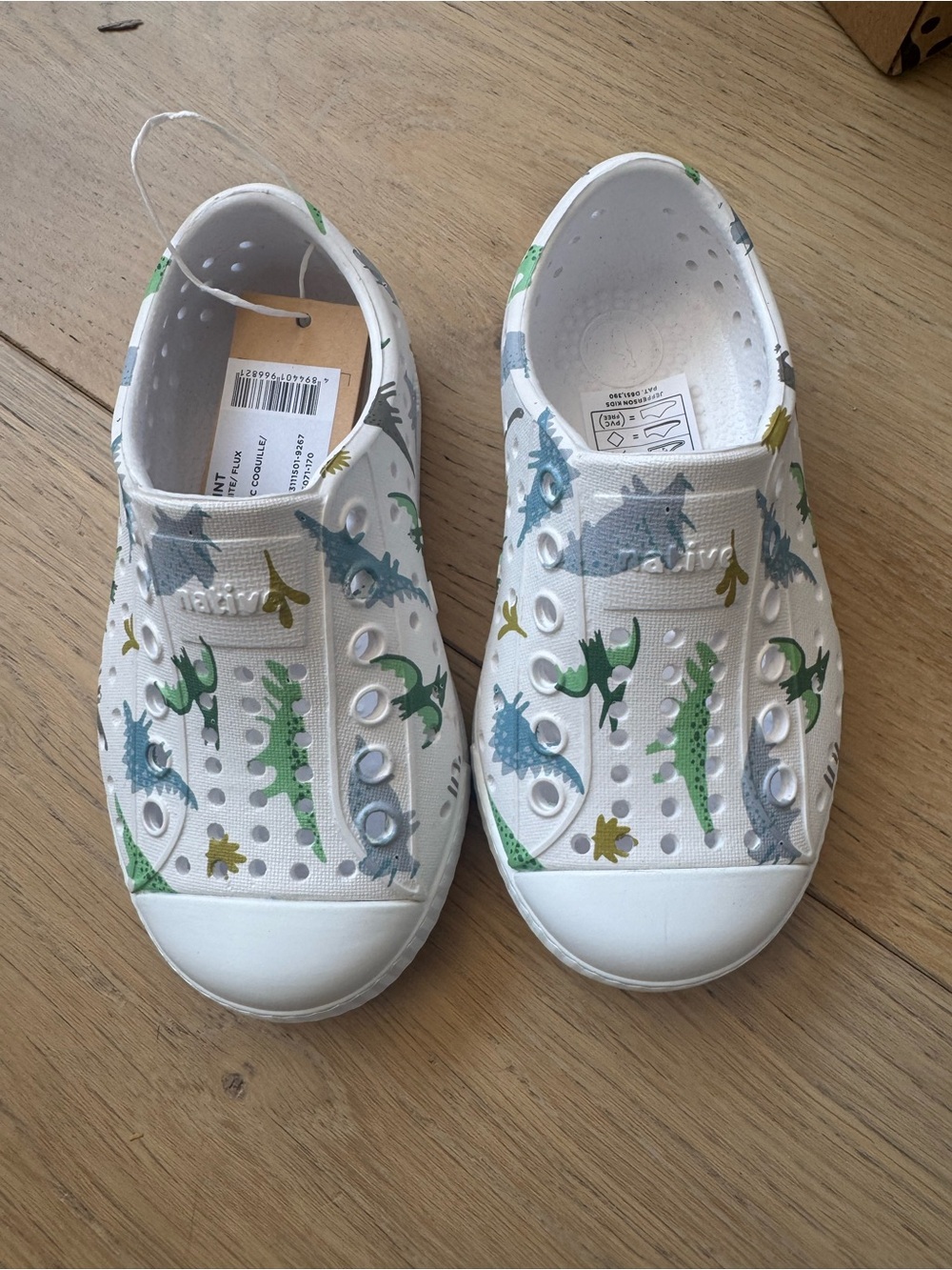 Brand New! Native Shoes Jefferson print Slip-On Sneakers
